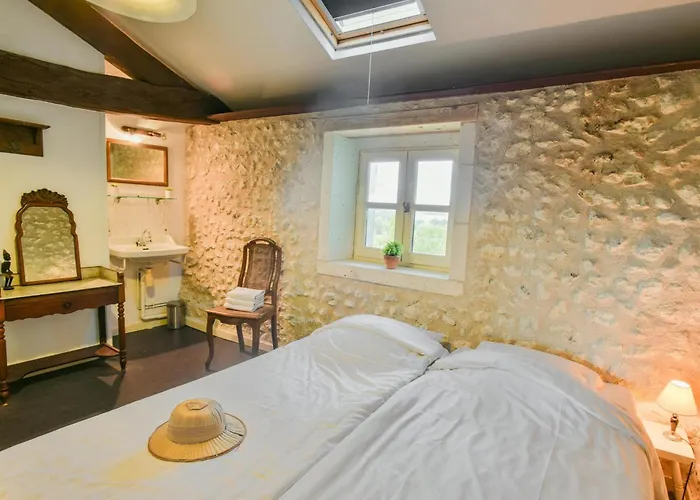 Maswari En Drapeau Tatil Evi Lusignac